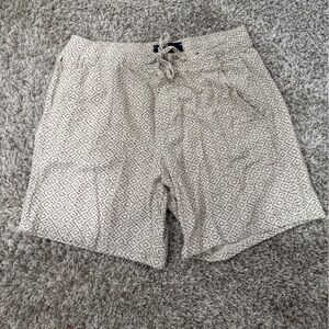 Hollister brown patterned shorts